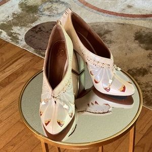 Tory Burch designers shoe 7M